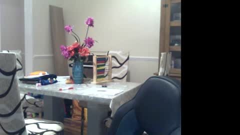 Snapshot of wobble444 chatting on 02/06/25, 12:43 wobble444 online show from 02/06/25, 12:43