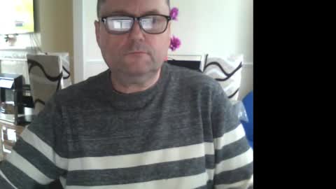 Snapshot of wobble444 chatting on 02/13/25, 10:34 wobble444 online show from 02/13/25, 10:34