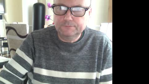 Snapshot of wobble444 chatting on 02/26/25, 09:32 wobble444 online show from 02/26/25, 09:32