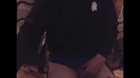 Snapshot of wobble444 chatting on 10/09/25, 12:41 wobble444 online show from 10/09/25, 12:41