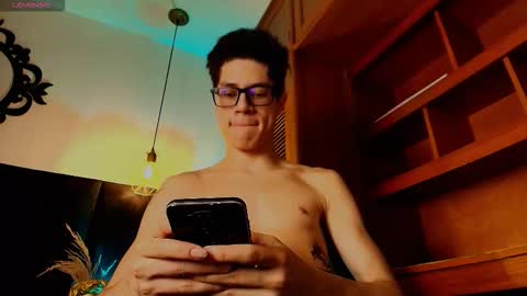  W O L F  online show from 11/05/25, 11:21