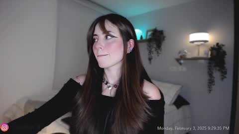 Snapshot of wolfsfoster chatting on 02/04/25, 02:28 online show from 02/04/25, 02:28