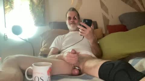 Snapshot of woodchuck185 chatting on 12/22/24, 10:38 Chuck online show from 12/22/24, 10:38