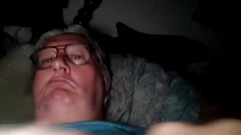 woodpecker115 online show from 10/13/25, 07:52