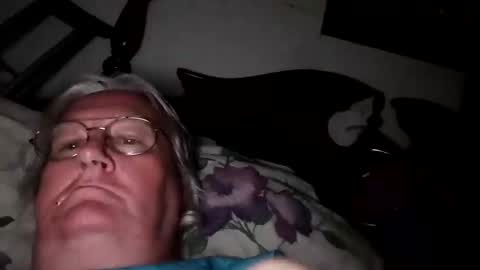 woodpecker115 online show from 11/22/25, 10:03