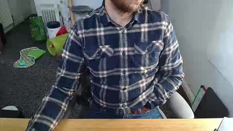 Snapshot of wooyay chatting on 10/24/25, 10:22 Wooyay online show from 10/24/25, 10:22