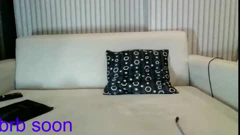 Snapshot of wooziemoo325 chatting on 10/18/25, 04:41 Steve Brand online show from 10/18/25, 04:41