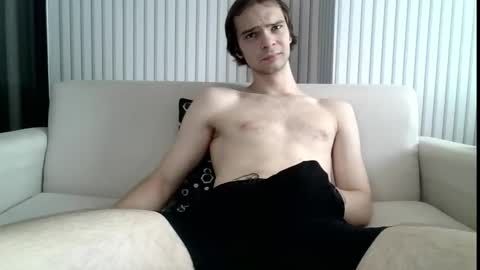 Snapshot of wooziemoo325 chatting on 10/29/25, 03:09 Steve Brand online show from 10/29/25, 03:09