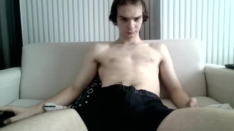 Snapshot of wooziemoo325 chatting on 11/03/25, 03:08 Steve Brand online show from 11/03/25, 03:08