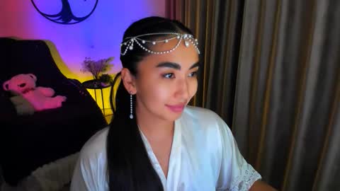 Snapshot of worldofkim chatting on 11/23/25, 08:19 dudetta Kim online show from 11/23/25, 08:19