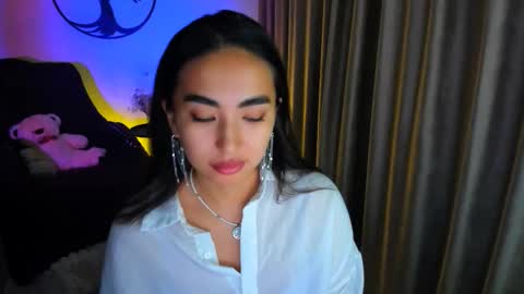 Snapshot of worldofkim chatting on 11/25/25, 04:45 dudetta Kim online show from 11/25/25, 04:45