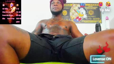 Snapshot of wotton_17 chatting on 10/20/25, 07:03 Cristofer online show from 10/20/25, 07:03