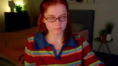 Snapshot of wow_luvng chatting on 10/22/25, 02:06 Rebecy online show from 10/22/25, 02:06