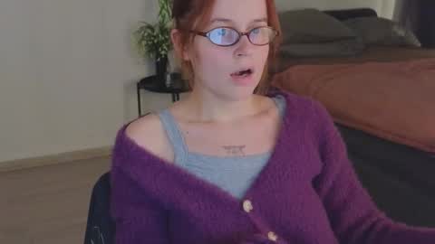 Snapshot of wow_luvng chatting on 11/04/25, 01:54 Rebecy online show from 11/04/25, 01:54