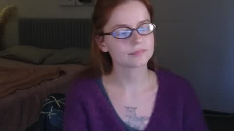 Snapshot of wow_luvng chatting on 11/08/25, 01:44 Rebecy online show from 11/08/25, 01:44