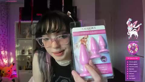 Snapshot of wrenvalentine chatting on 09/16/25, 09:16 Wren Valentine online show from 09/16/25, 09:16