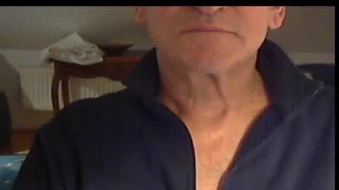 Snapshot of wuki123 chatting on 02/10/25, 10:30 Wuki online show from 02/10/25, 10:30