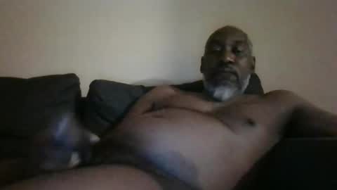 Snapshot of wun2wun2 chatting on 10/21/25, 02:18 wun2wun2 online show from 10/21/25, 02:18