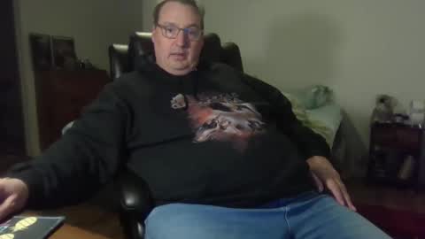 Snapshot of wvalentin0 chatting on 10/27/25, 03:21 Wren online show from 10/27/25, 03:21