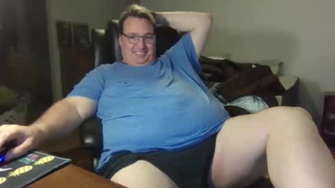 Snapshot of wvalentin0 chatting on 11/11/25, 05:51 Wren online show from 11/11/25, 05:51