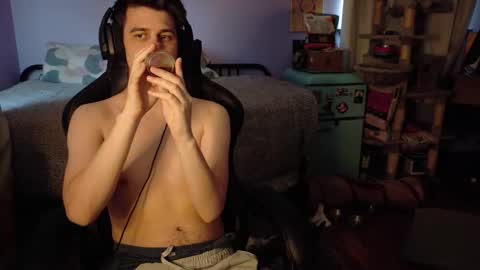 Wyatt online show from 10/12/25, 11:26