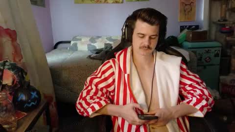 Wyatt online show from 11/01/25, 07:16