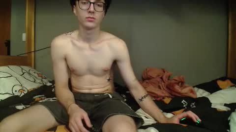 Philipp and Este online show from 10/13/25, 03:28