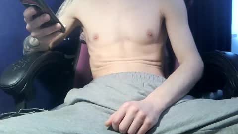 x_patri_x online show from 03/05/25, 12:11