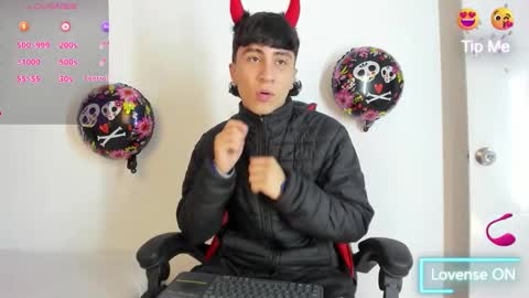 xaanderGrey online show from 10/18/25, 07:36