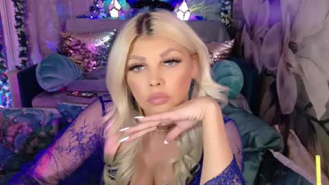 Snapshot of xalexax chatting on 02/23/25, 08:22 sooo hey im Sperm Mystik from Fuckistan i want you full my all holes bcs i have penis fever online show from 02/23/25, 08:22
