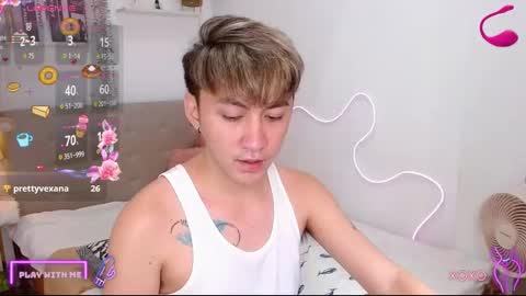 Snapshot of xasianprince4youx chatting on 09/21/25, 01:51 khris online show from 09/21/25, 01:51