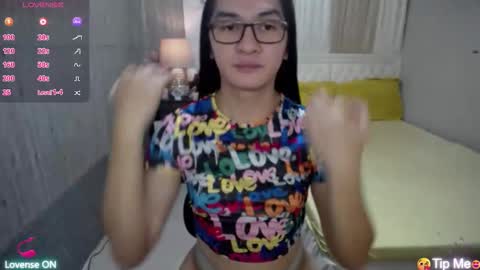 Snapshot of xasiantrnaslover chatting on 11/12/25, 10:52 xasiantrnaslover online show from 11/12/25, 10:52