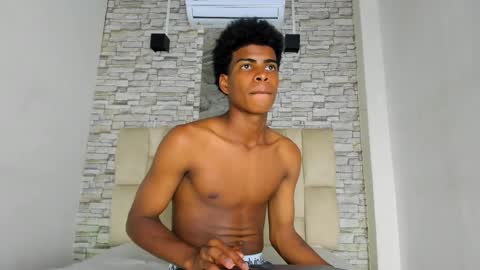 Snapshot of xavi_lee chatting on 11/19/25, 09:59 XAVI online show from 11/19/25, 09:59