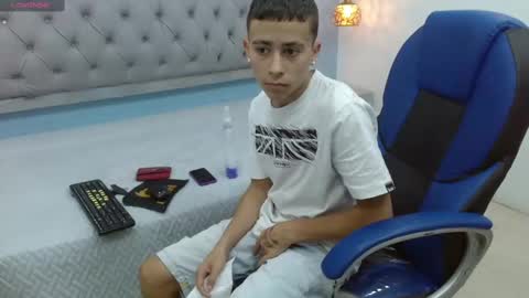 xavii_18_ online show from 02/12/25, 06:51