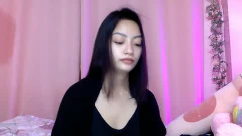 Snapshot of xcxccy19 chatting on 02/05/25, 01:00 Sachi Cy online show from 02/05/25, 01:00