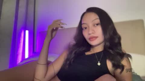 Snapshot of xcxccy19 chatting on 10/20/25, 04:51 Sachi Cy online show from 10/20/25, 04:51