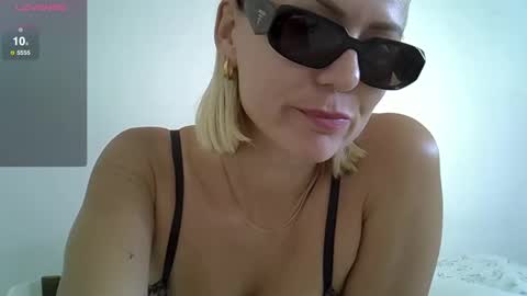 Snapshot of xdaisyhansen chatting on 02/08/25, 11:33 Daisy Hansen online show from 02/08/25, 11:33