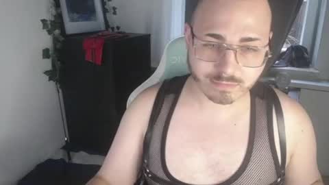 Snapshot of xfabian_love chatting on 09/12/25, 03:01 F A B I A N online show from 09/12/25, 03:01