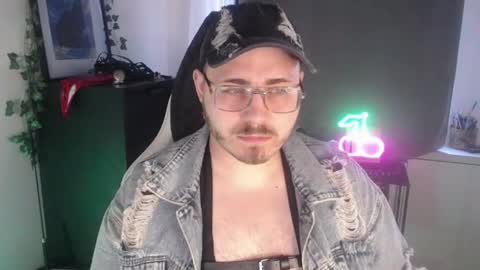 Snapshot of xfabian_love chatting on 09/20/25, 08:15 F A B I A N online show from 09/20/25, 08:15