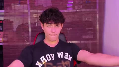 Snapshot of xhans17 chatting on 02/25/25, 02:36 xhan online show from 02/25/25, 02:36