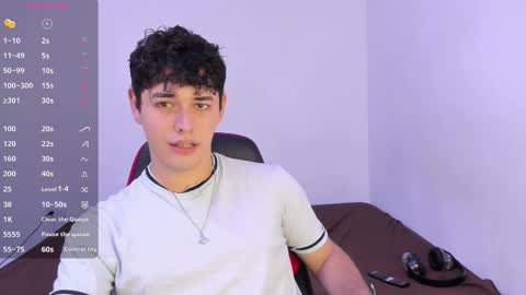 Snapshot of xhans17 chatting on 10/16/25, 10:55 xhan online show from 10/16/25, 10:55