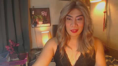 Snapshot of xhardcock2playx chatting on 12/15/24, 01:22 GODDESS KRISTEL online show from 12/15/24, 01:22