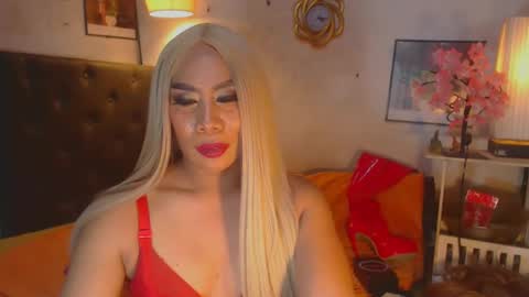 Snapshot of xhardcock2playx chatting on 02/22/25, 06:52 GODDESS KRISTEL online show from 02/22/25, 06:52