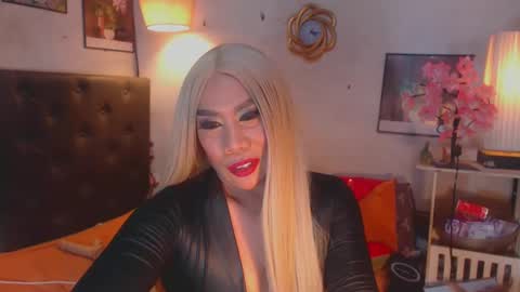 Snapshot of xhardcock2playx chatting on 02/22/25, 10:52 GODDESS KRISTEL online show from 02/22/25, 10:52
