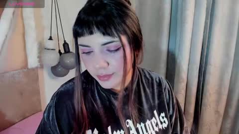 Snapshot of xhinata_hyugaxx chatting on 09/13/25, 11:37 hinata  online show from 09/13/25, 11:37