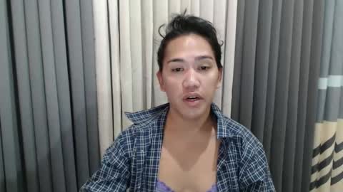 Snapshot of xhugejerkingtransx chatting on 02/21/25, 05:31 GWEN THOMPSON ....... online show from 02/21/25, 05:31