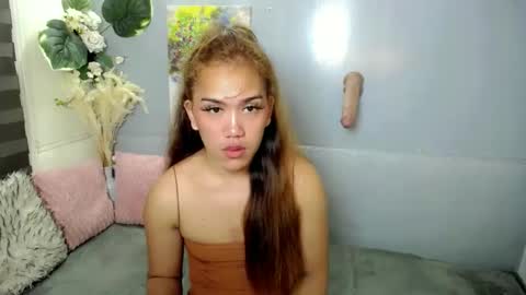 Snapshot of xhugejerkingtransx chatting on 03/10/25, 05:18 GWEN THOMPSON ....... online show from 03/10/25, 05:18