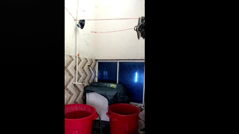 xilongbaby29 online show from 10/18/25, 01:56