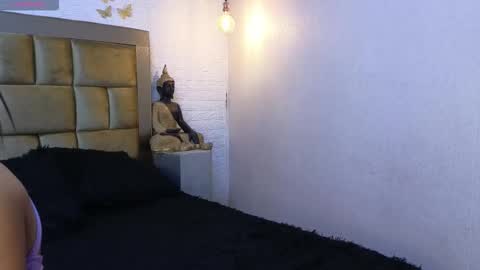 ximena online show from 10/10/25, 08:08