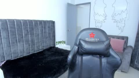 xiomara_cortes online show from 10/13/25, 07:14